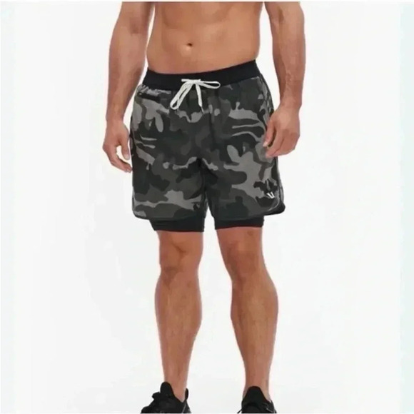 Vuori Stretch Athletic Lined Stockton Shorts Men's Large Gray Camouflage Size XL - Picture 1 of 5
